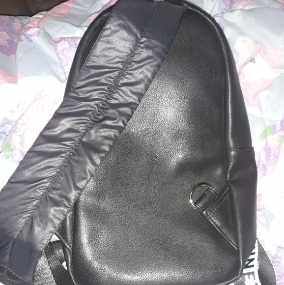 Sold - Picture 3 of 3